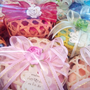 ผ้าขนหนูใส่ชะลอม